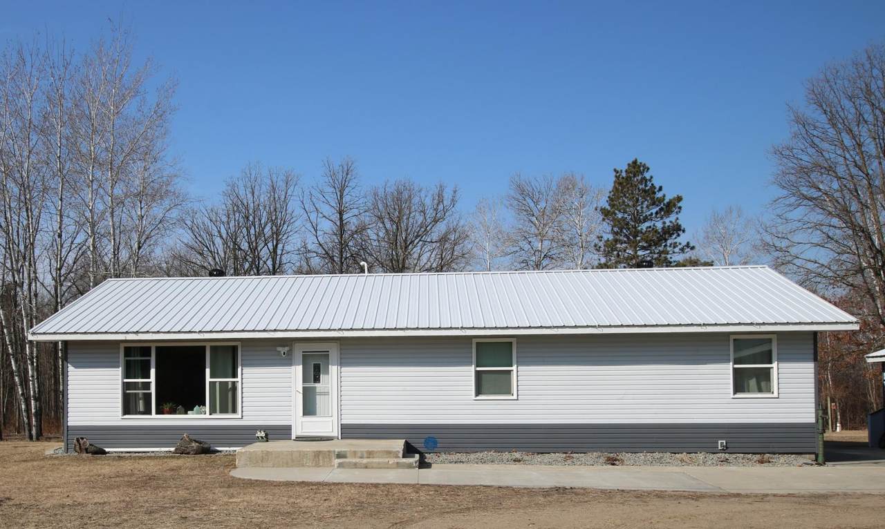 19648 261st Avenue - Photo 1