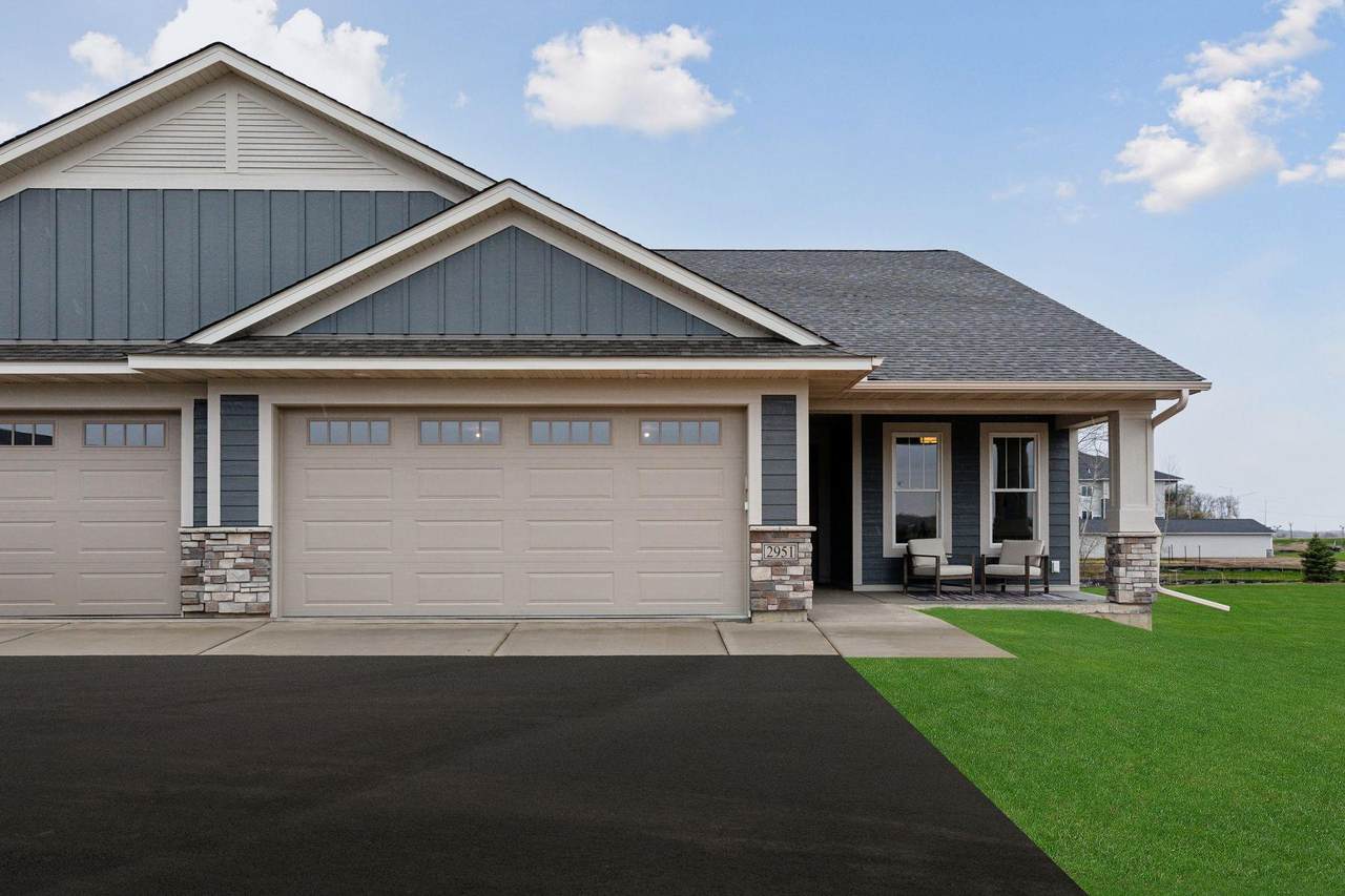 2927 Thompson Drive - Photo 1
