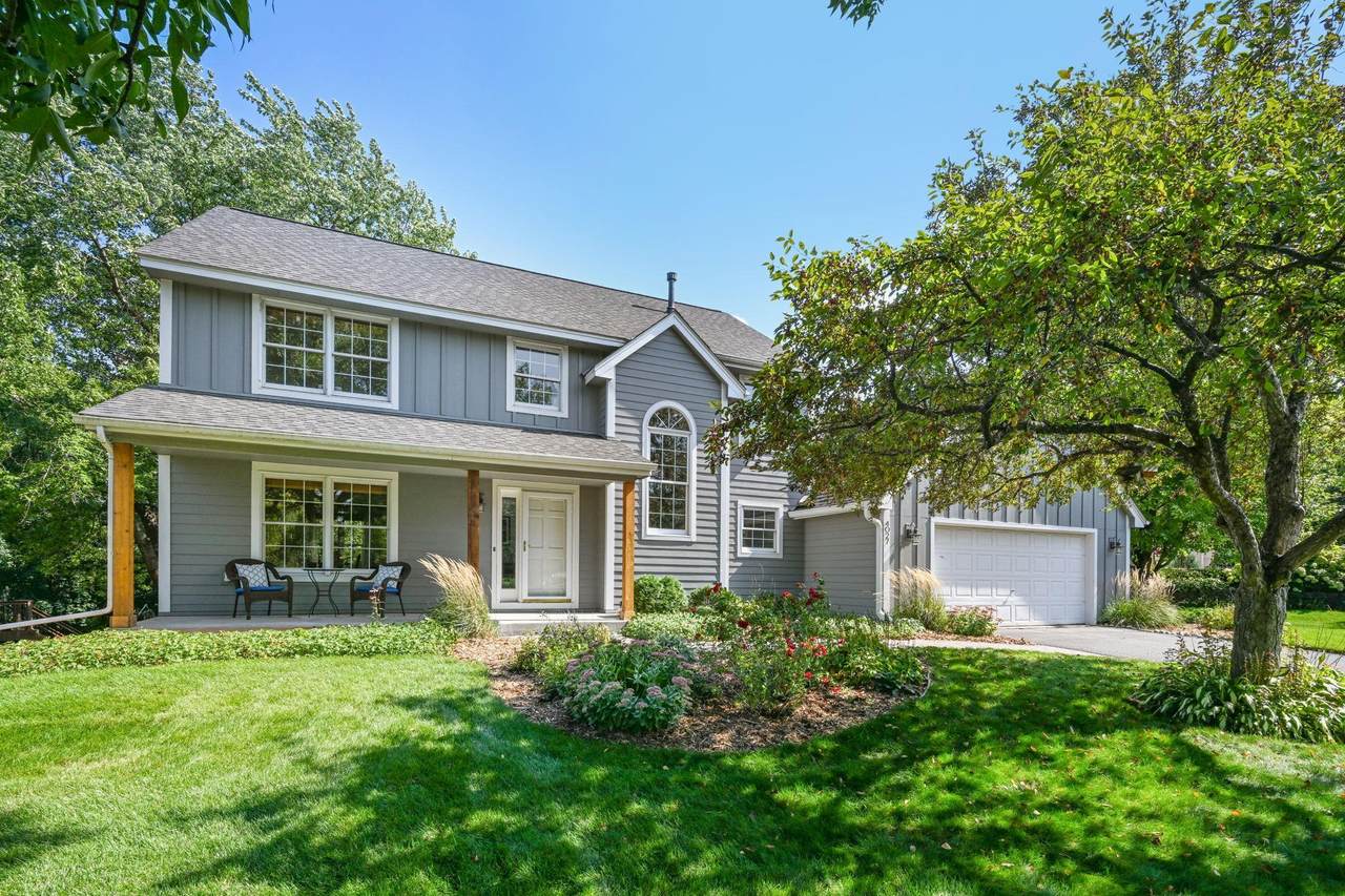 4027 Camberwell Drive - Photo 1