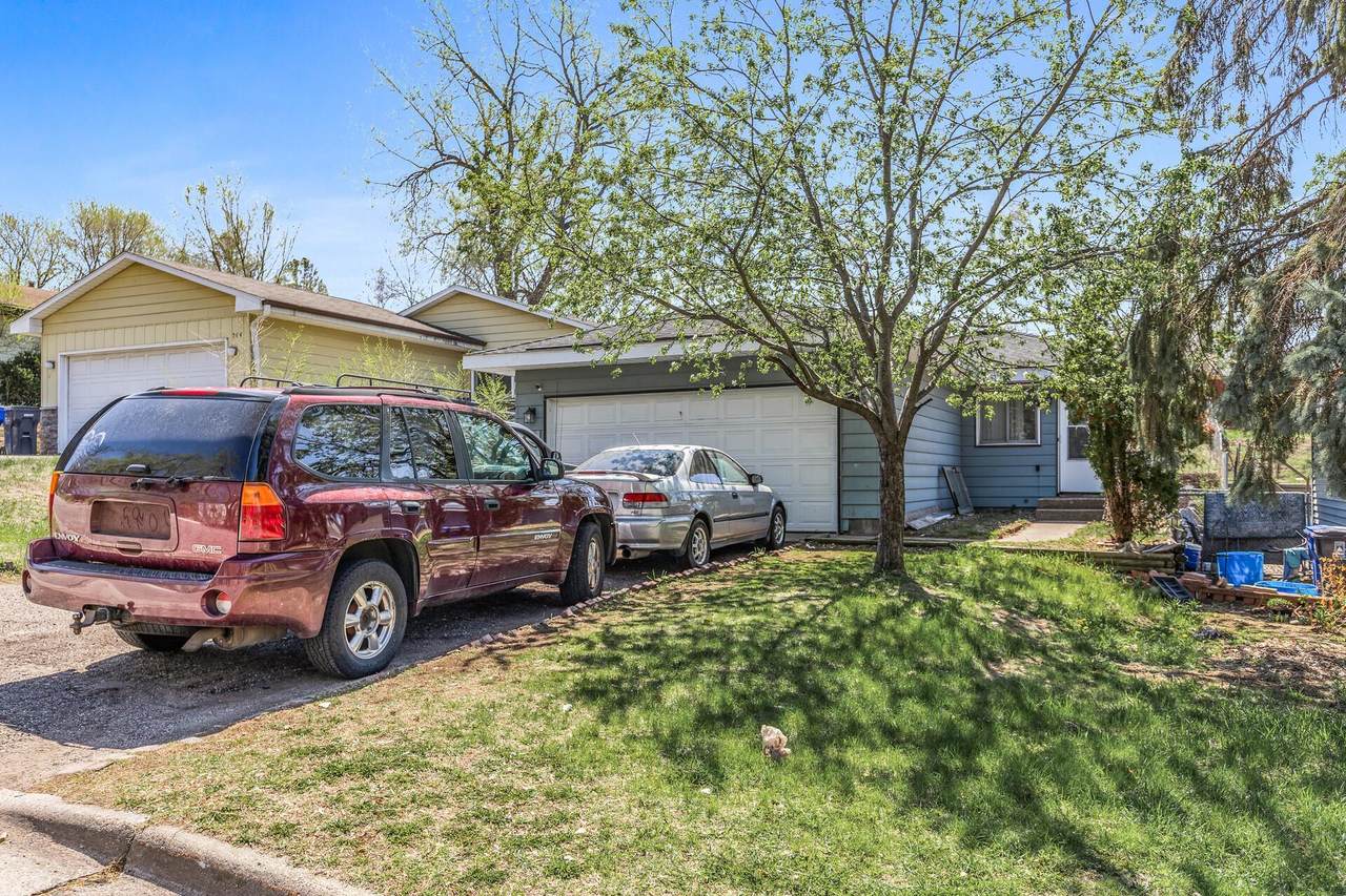 360 Hawthorne Avenue - Photo 1