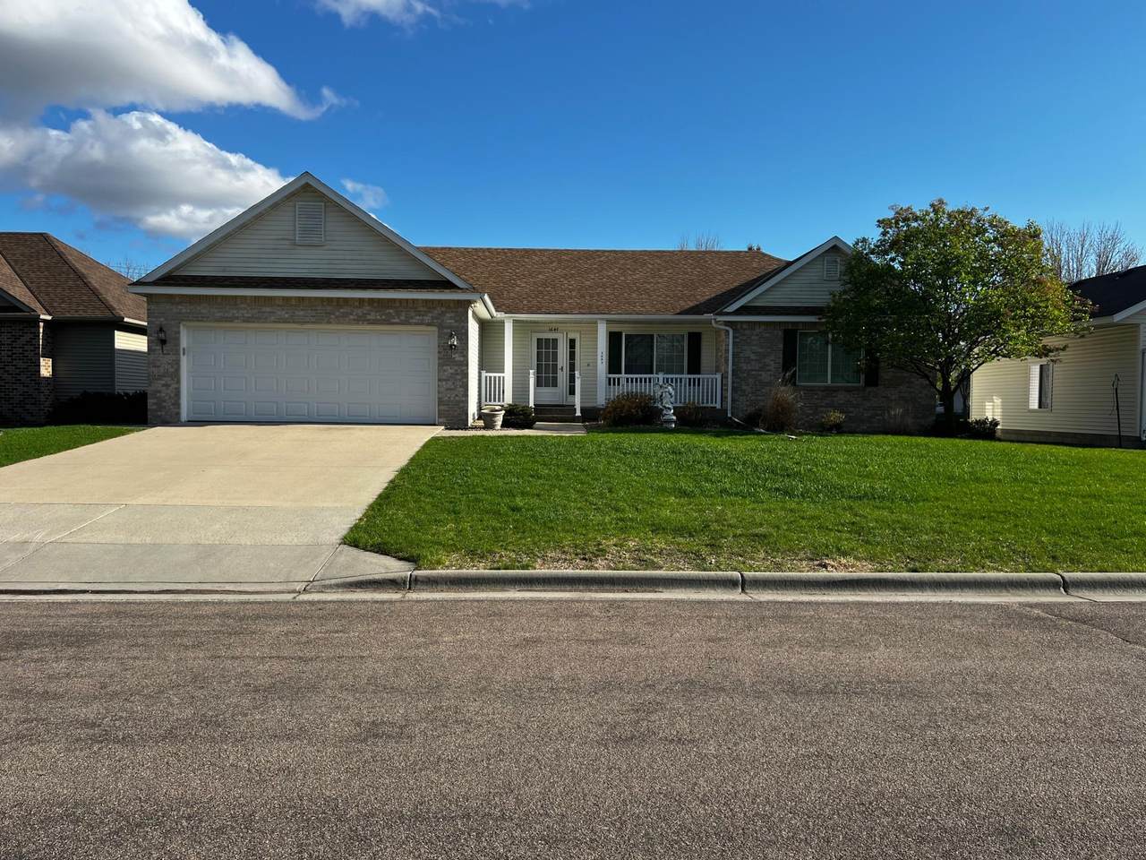 1647 8th Avenue - Photo 1