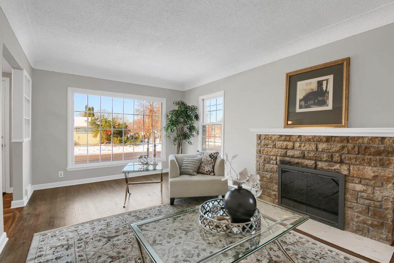 2176 Highland Parkway - Photo 1