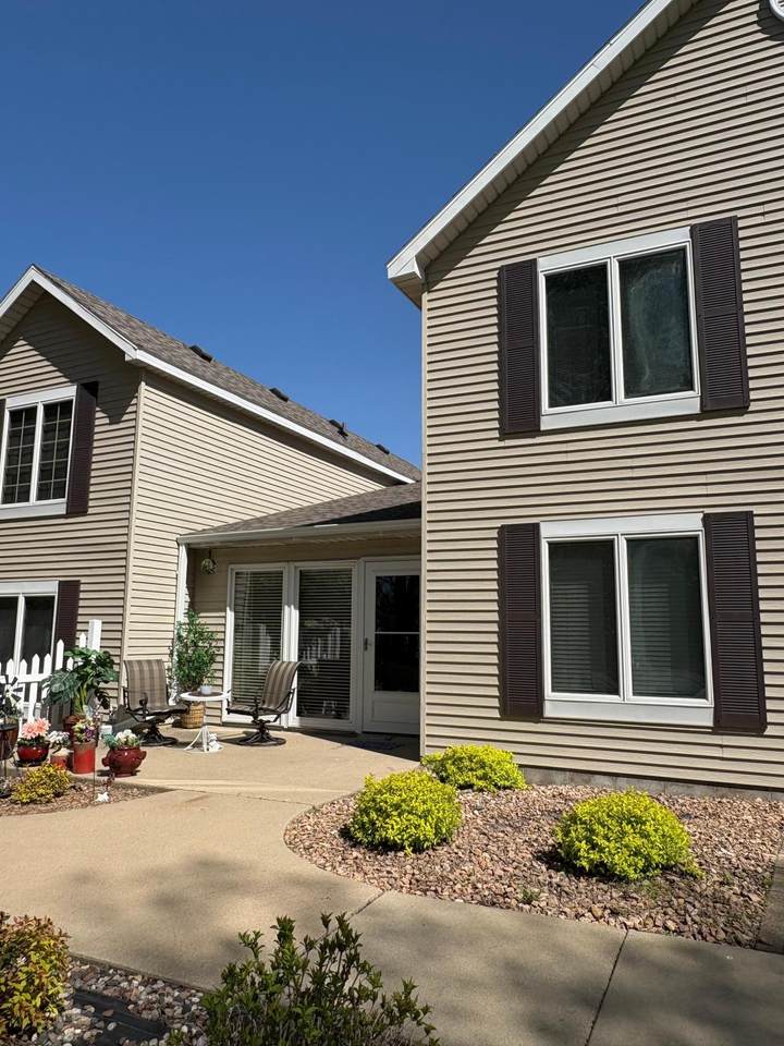 40 Broadway - Photo 1