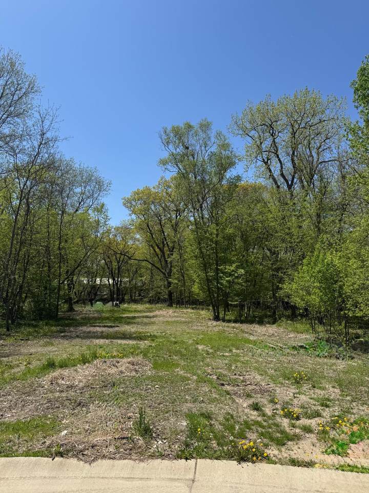 180 Woodland Drive - Photo 1