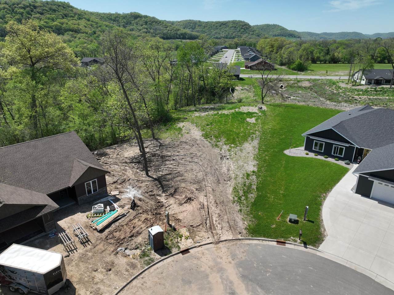 604 Hickory Court - Photo 1
