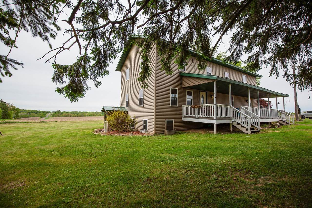 642 4th Street - Photo 1