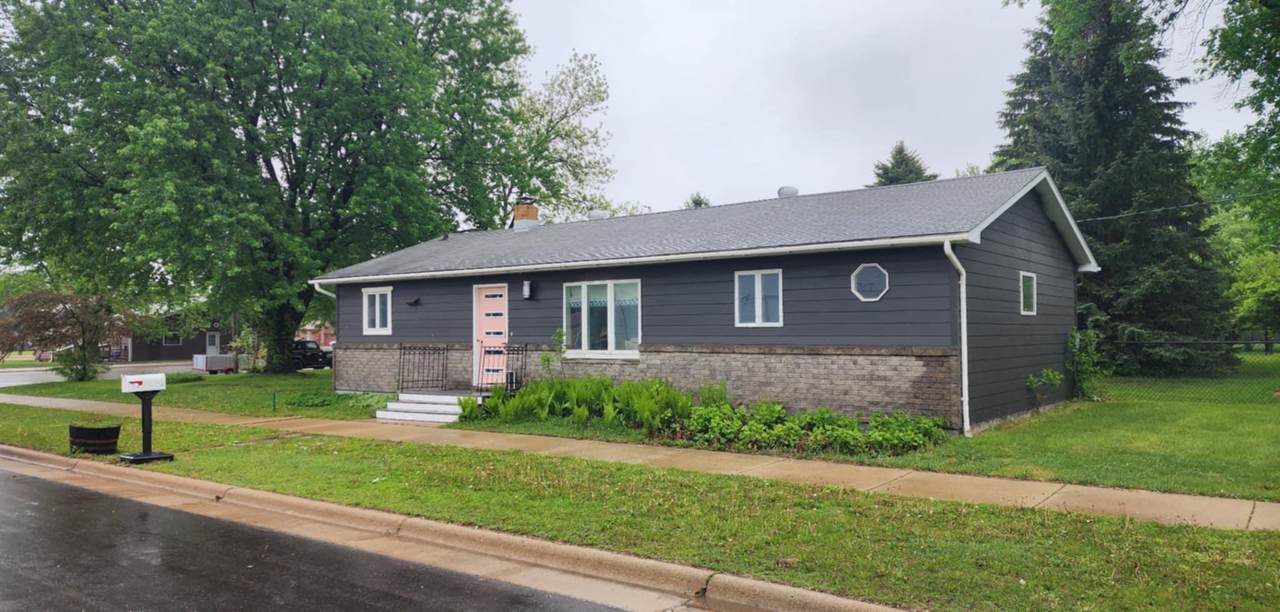 351 Grace Avenue - Photo 1