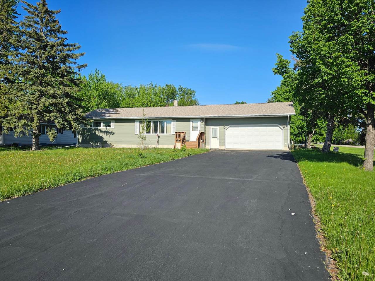 302 Sherwood Avenue - Photo 1