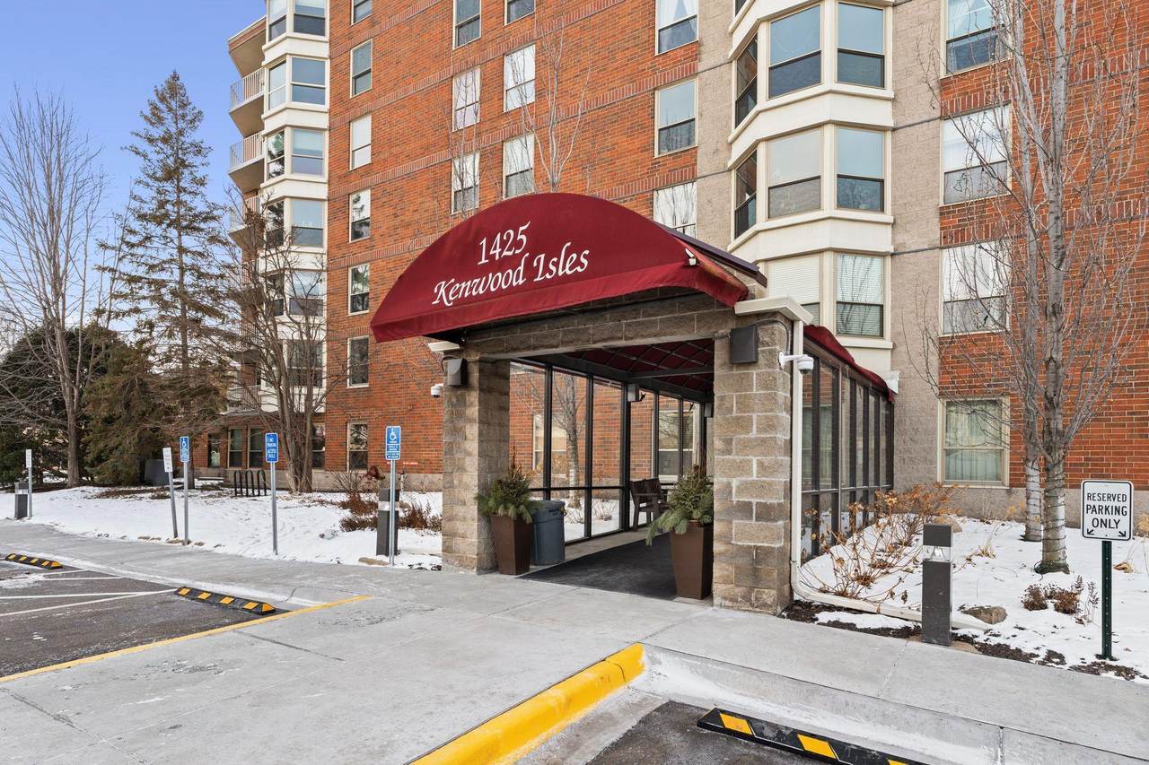 1425 28th Street - Photo 1