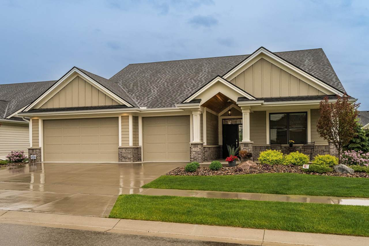 2720 Bentley Drive - Photo 1