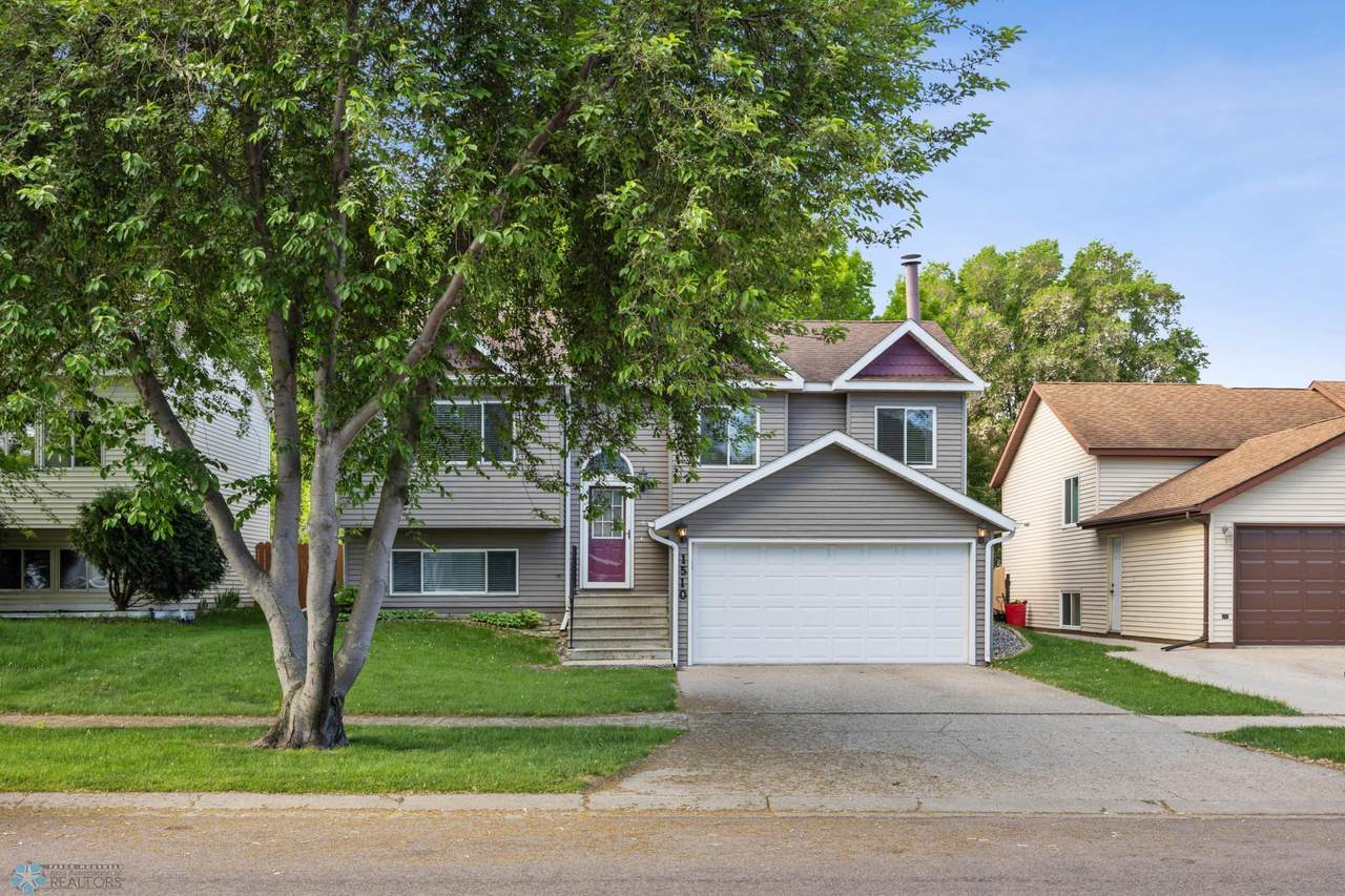 1510 35th Avenue - Photo 1