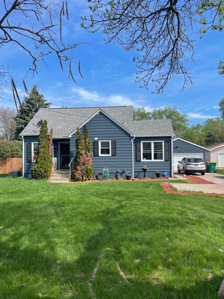 1708 69th Avenue - Photo 1