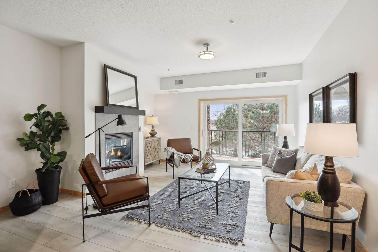 10806 Shore Drive - Photo 1