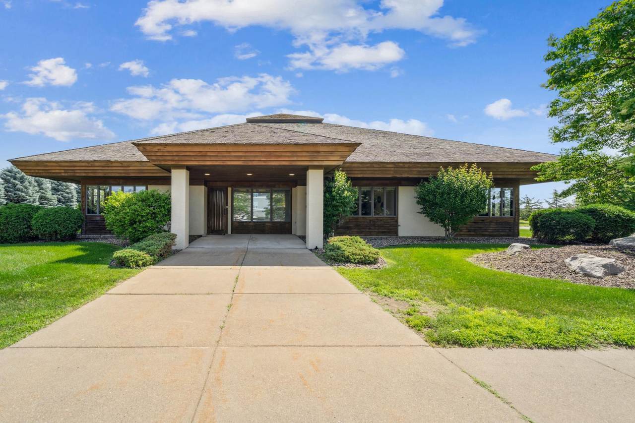 906 Dominion Drive - Photo 1