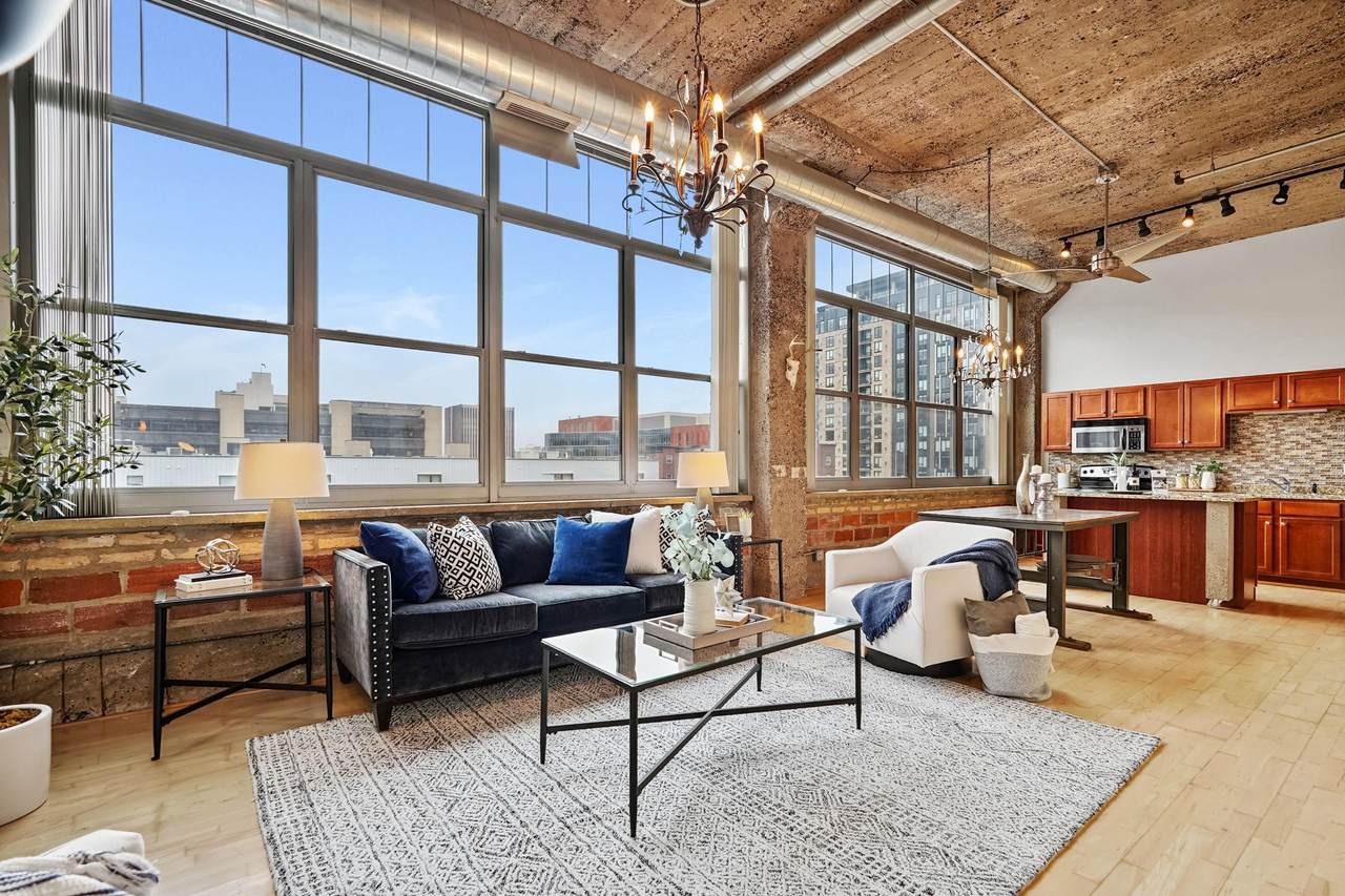 521 7th Street - Photo 1