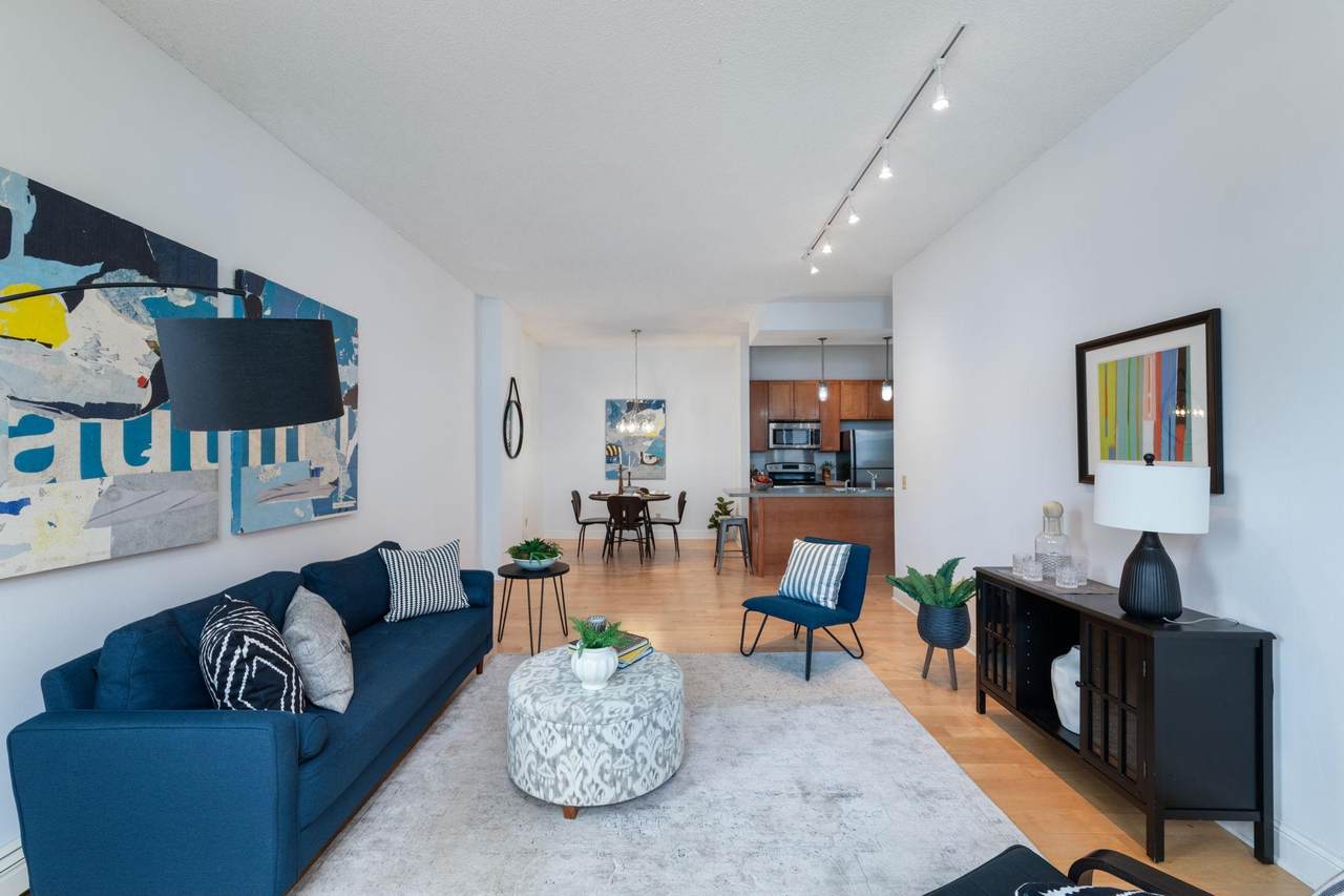 215 7th Street - Photo 1