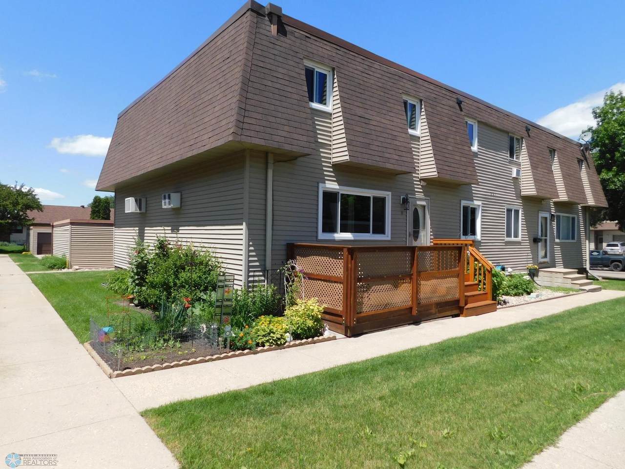 961 4th Avenue - Photo 1