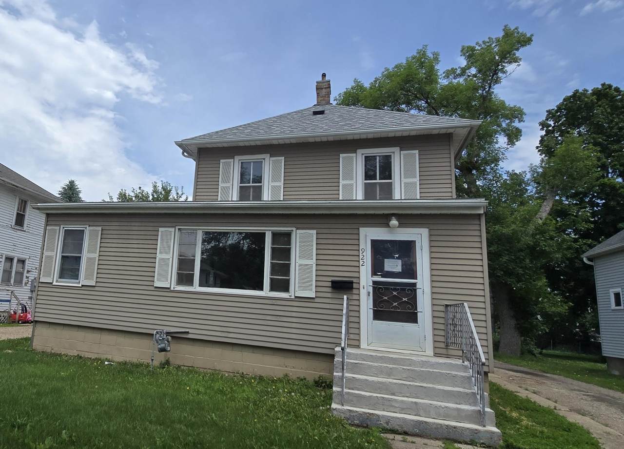 922 White Street - Photo 1