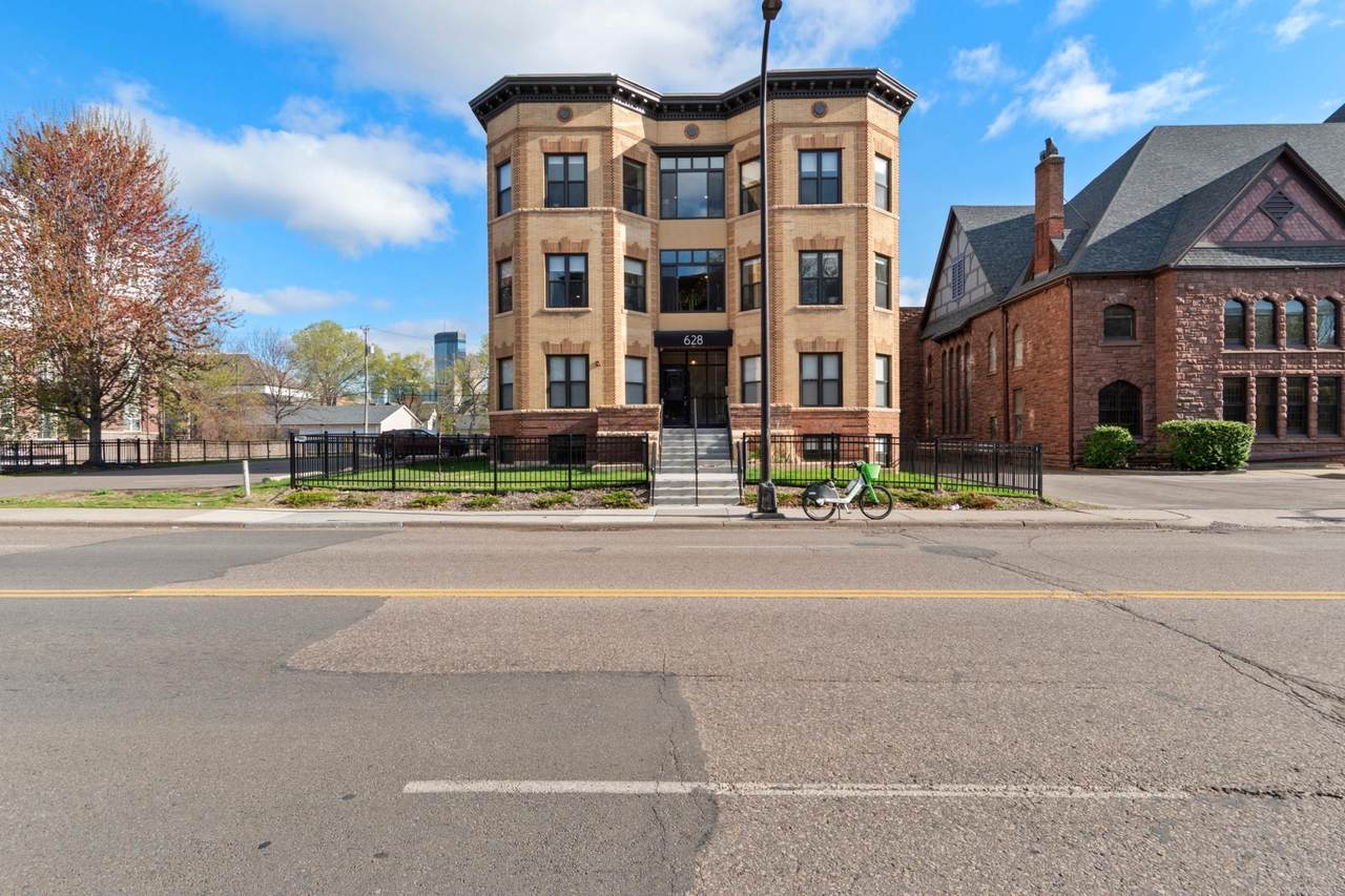 628 Franklin Avenue - Photo 1