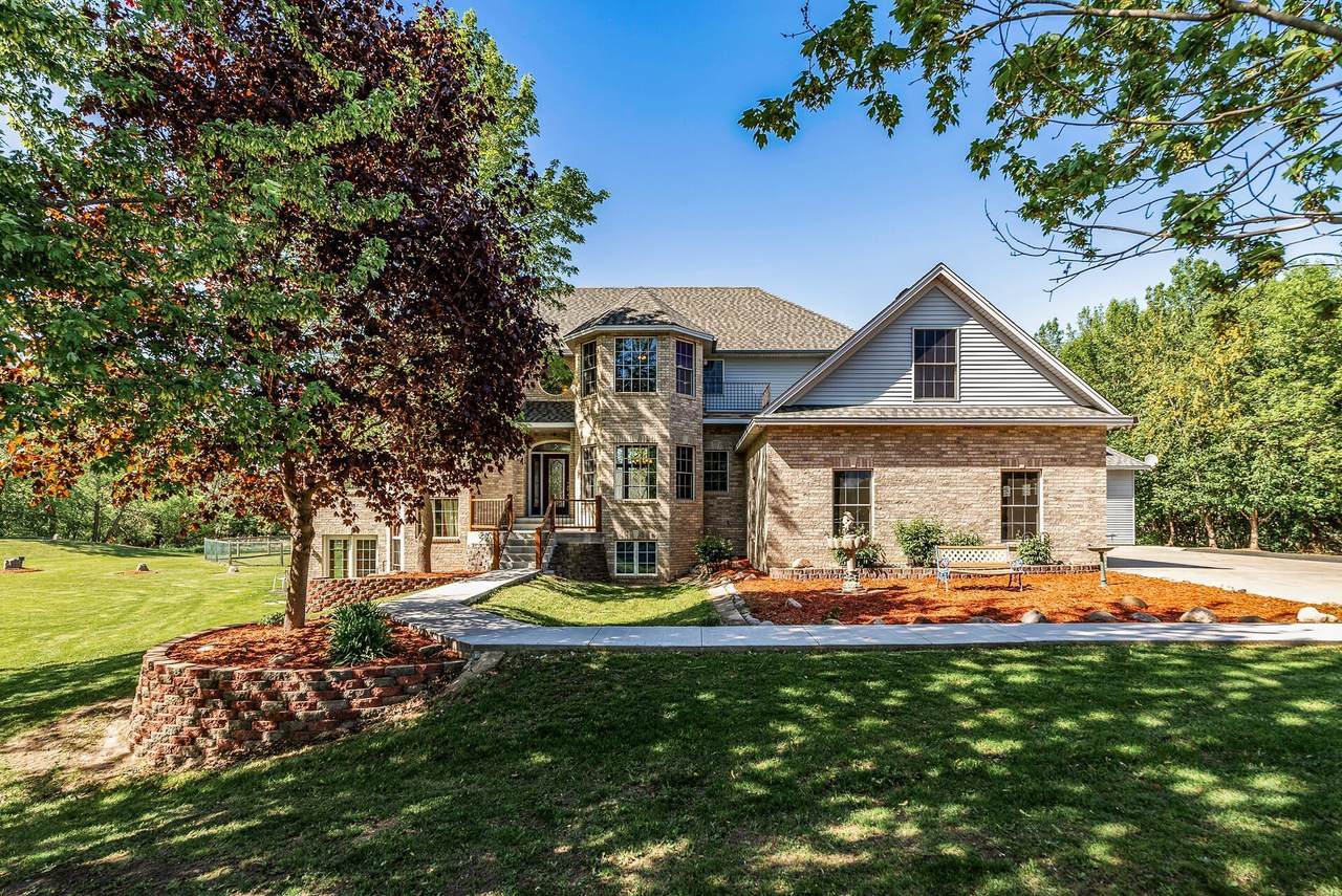 20090 Hunters Ridge - Photo 1