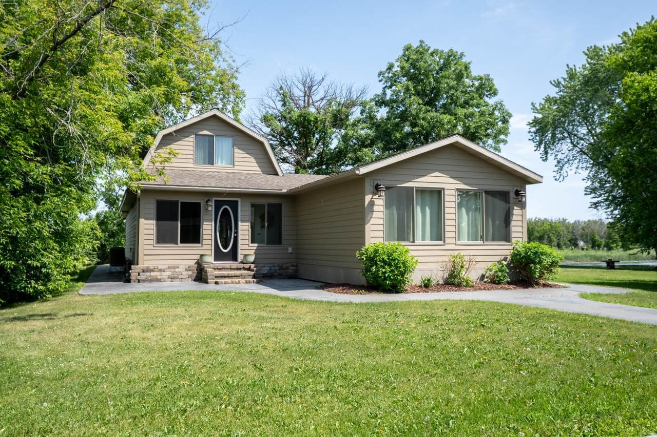 403 Riverview Drive - Photo 1