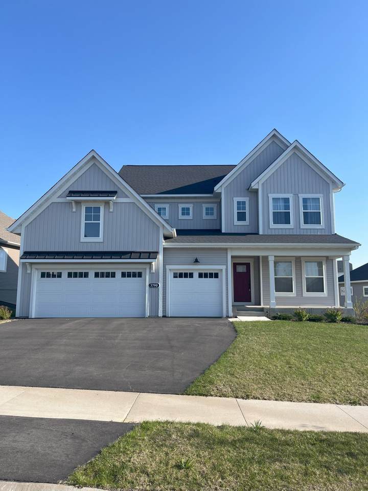 3790 Thrush Street - Photo 1