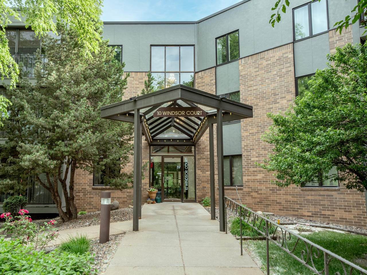 10 Windsor Court - Photo 1