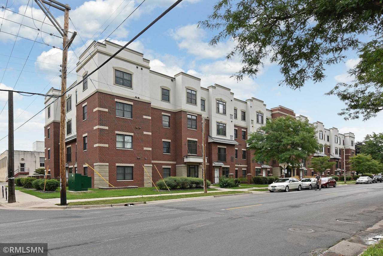 619 8th Street - Photo 1