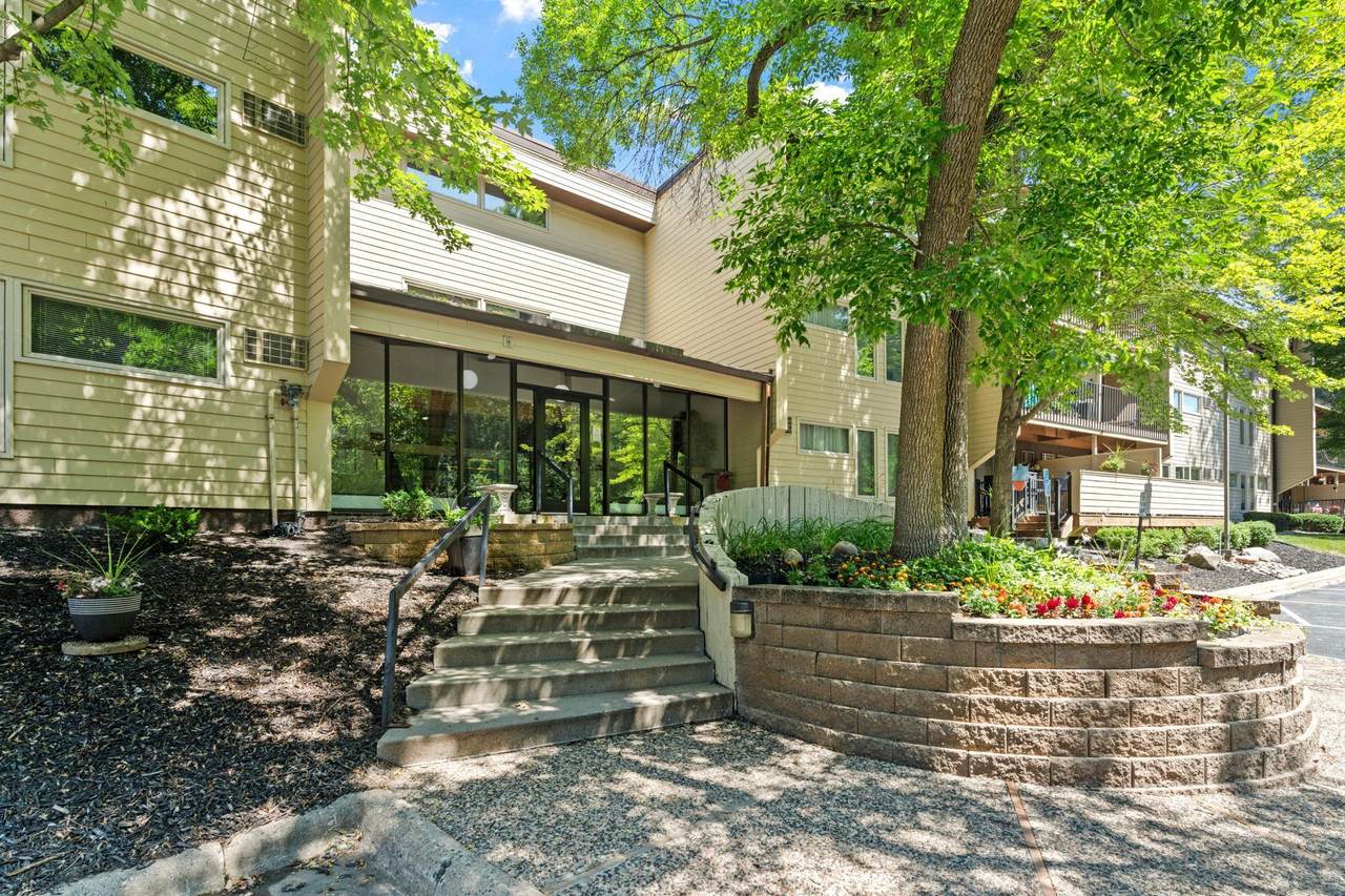 12600 Parkwood Drive - Photo 1