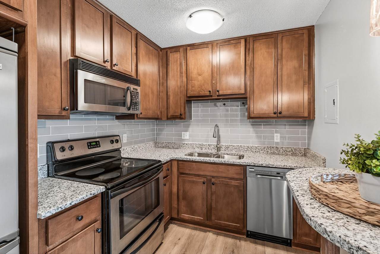 3729 Snelling Avenue - Photo 1