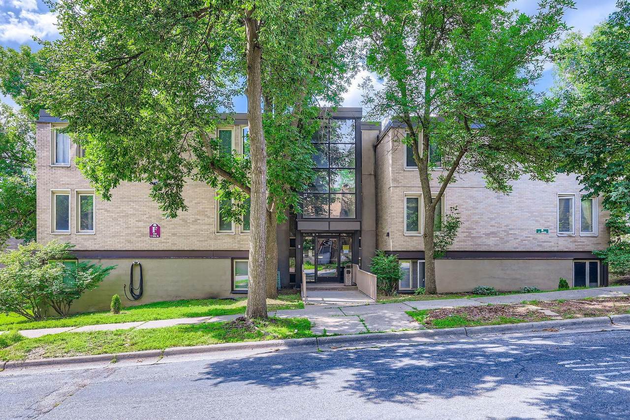 1405 40th Street - Photo 1