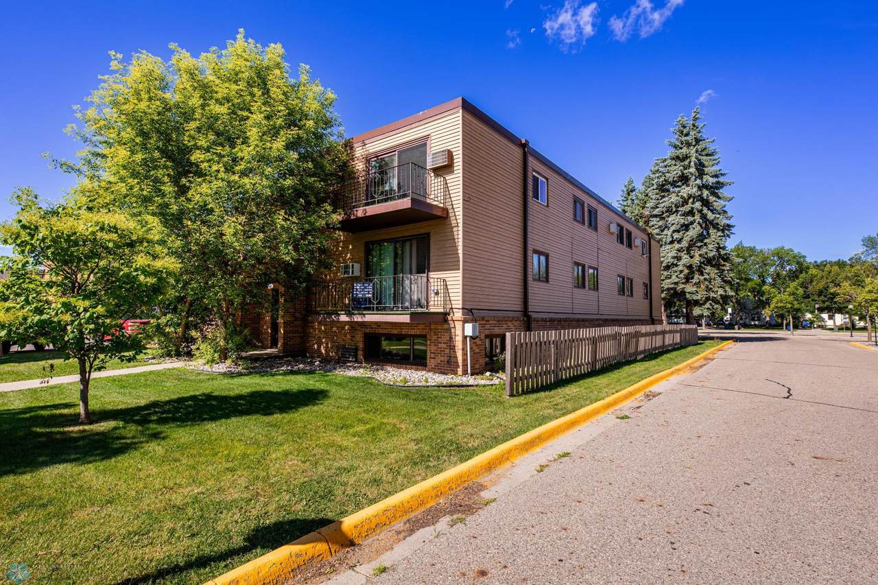 1219 7th Street - Photo 1