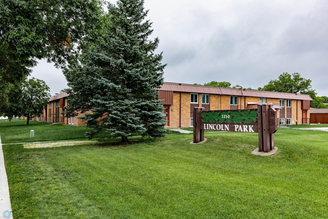 3250 15th Avenue - Photo 1