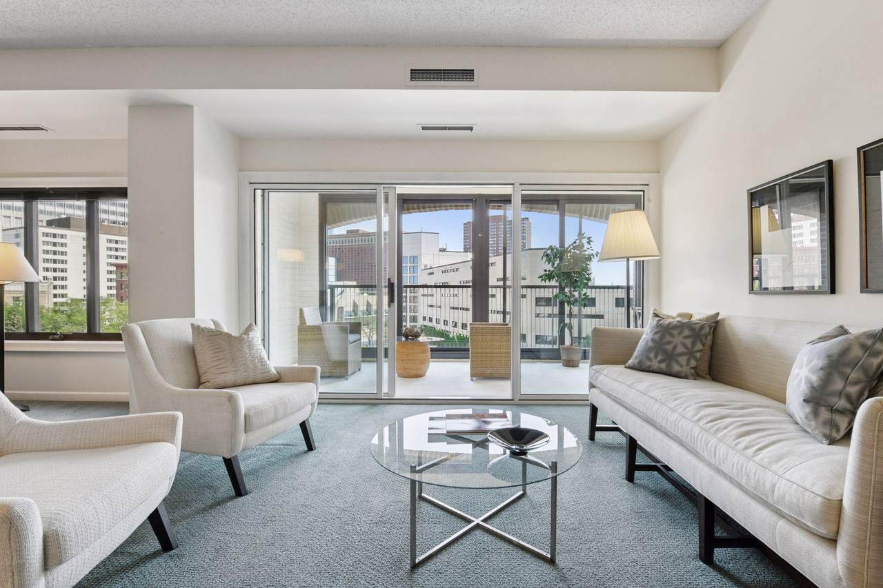 1201 Yale Place - Photo 1