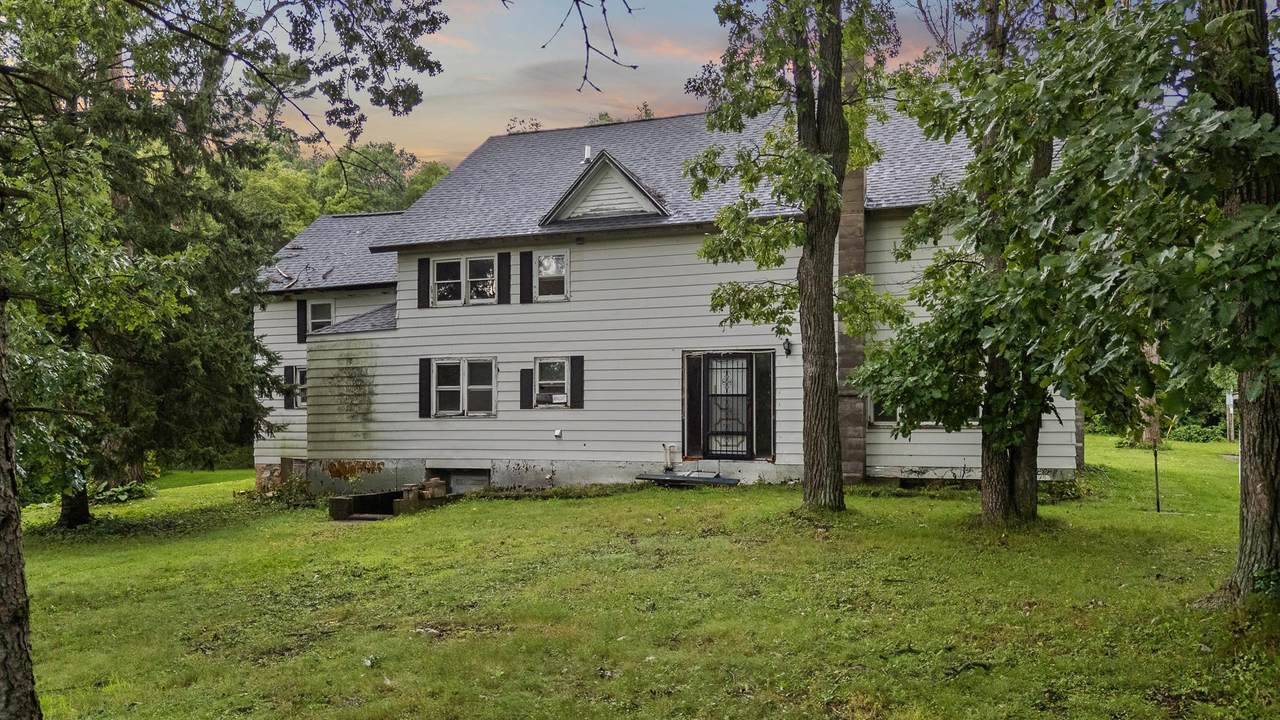 W5373 801st Avenue - Photo 1