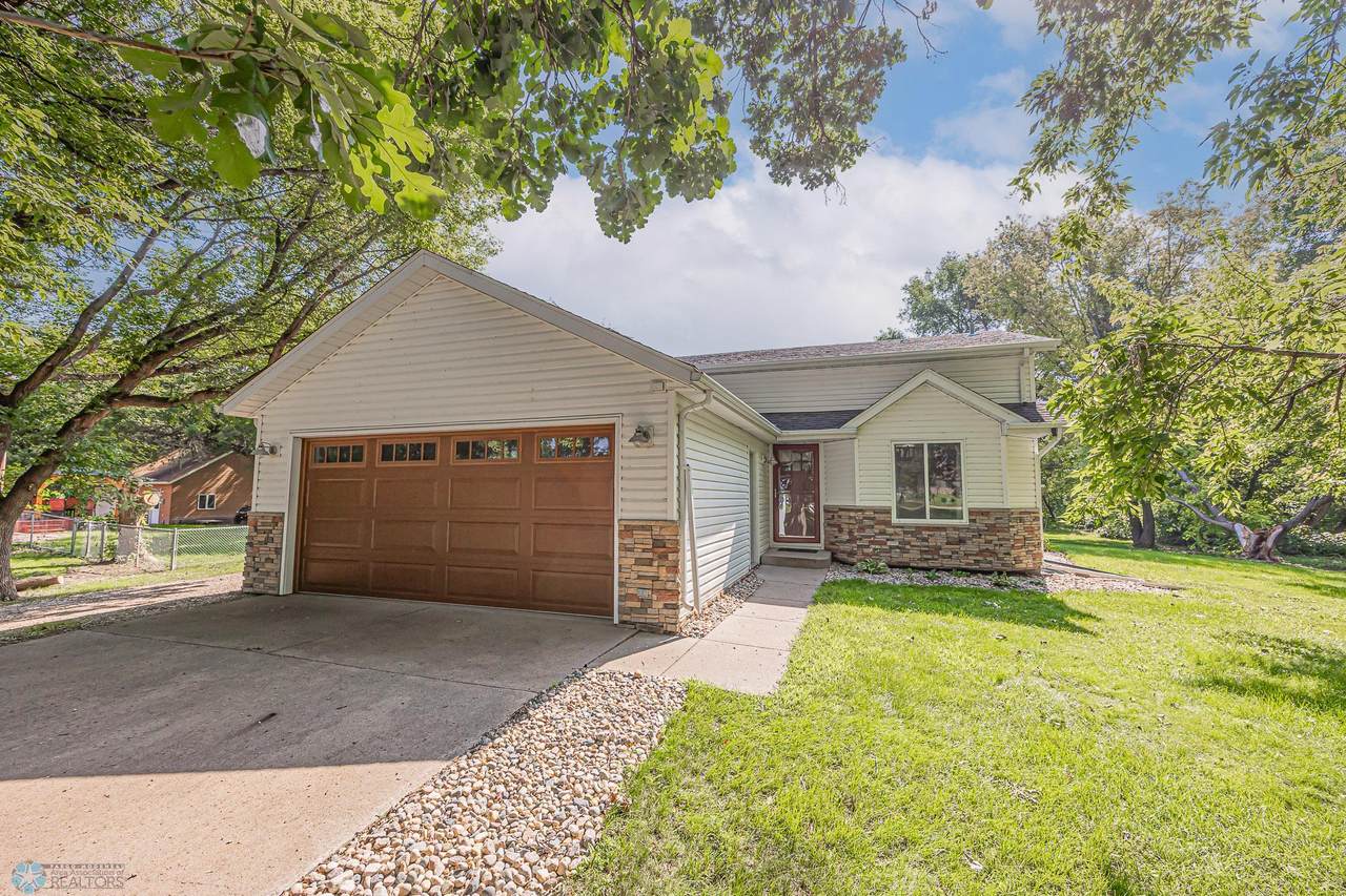 7622 Shadow Lane - Photo 1