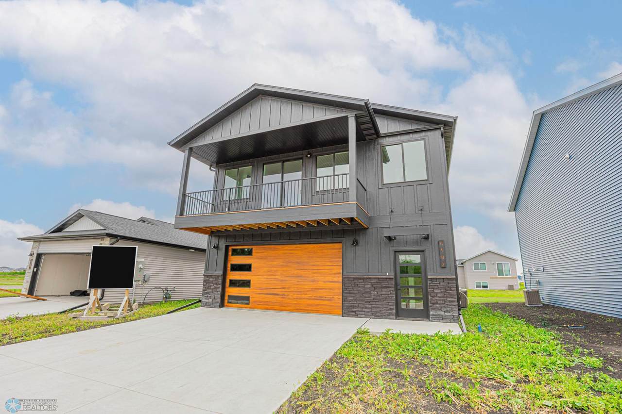 6715 66th Avenue - Photo 1