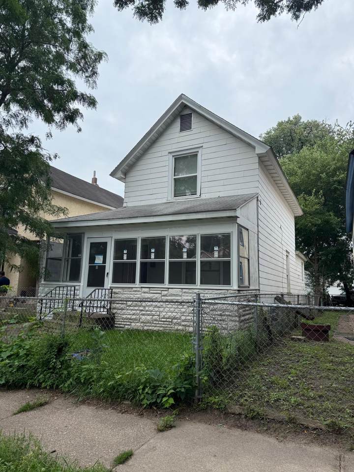 2534 17th Avenue - Photo 1