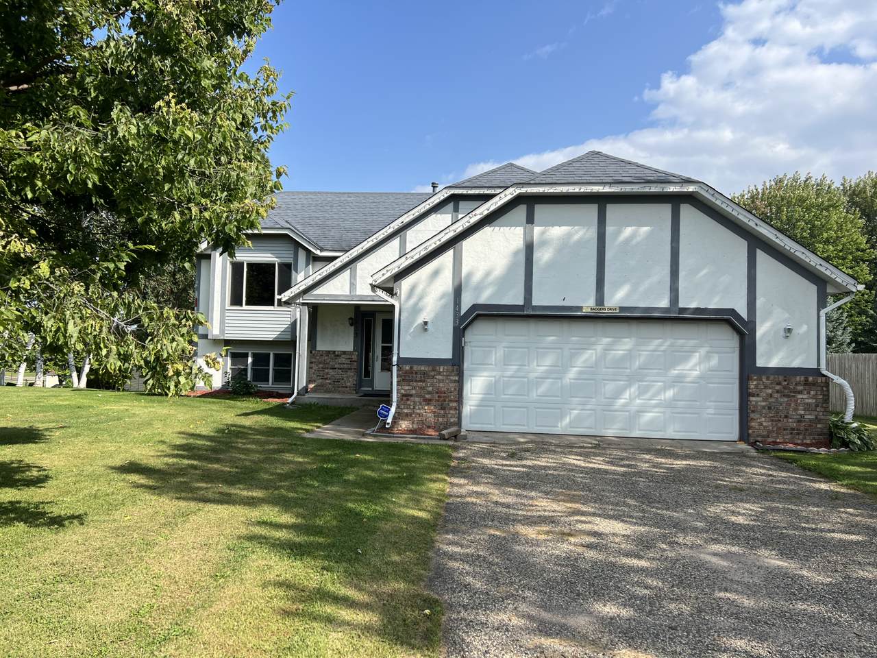 1433 Glenridge Drive - Photo 1