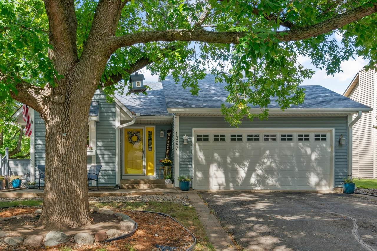 1067 Hummingbird Lane - Photo 1