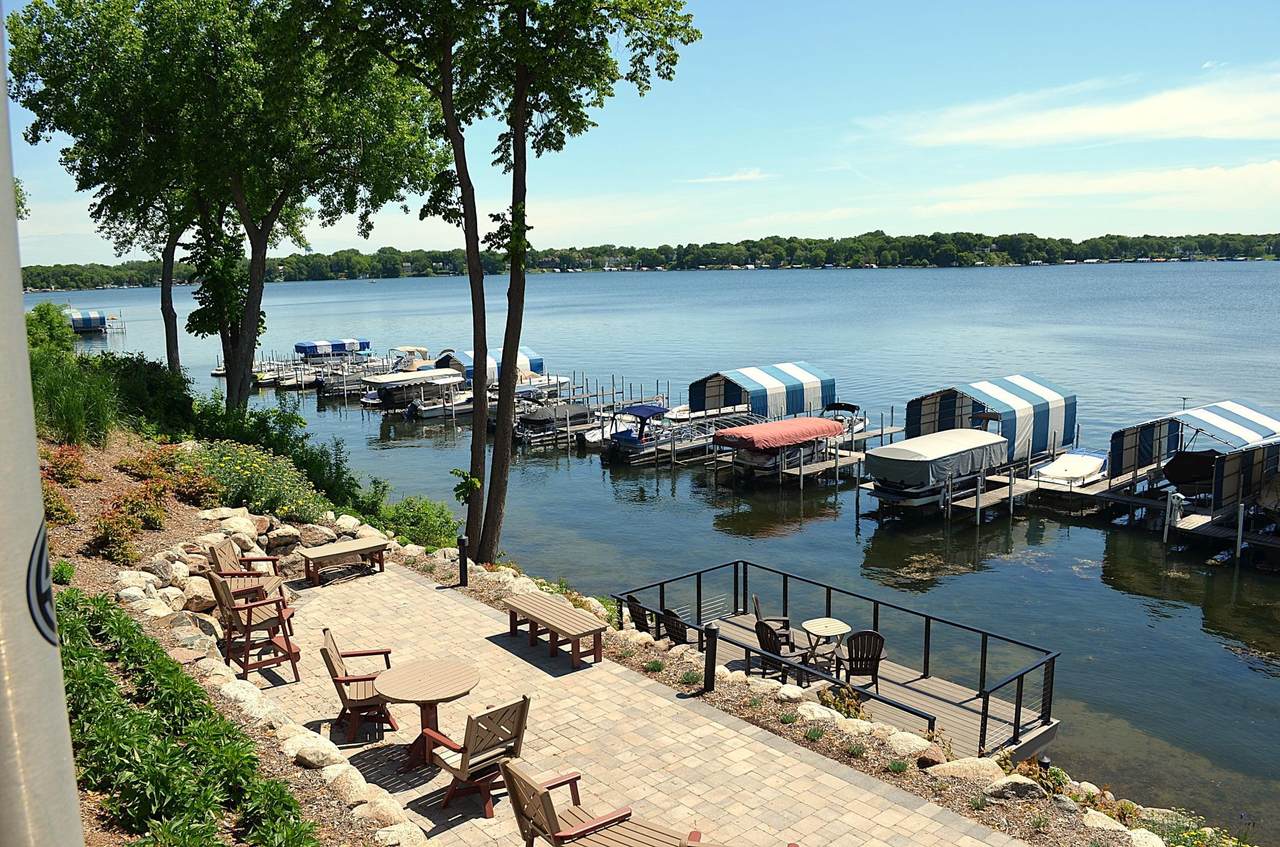 4387 Wilshire Boulevard - Photo 1