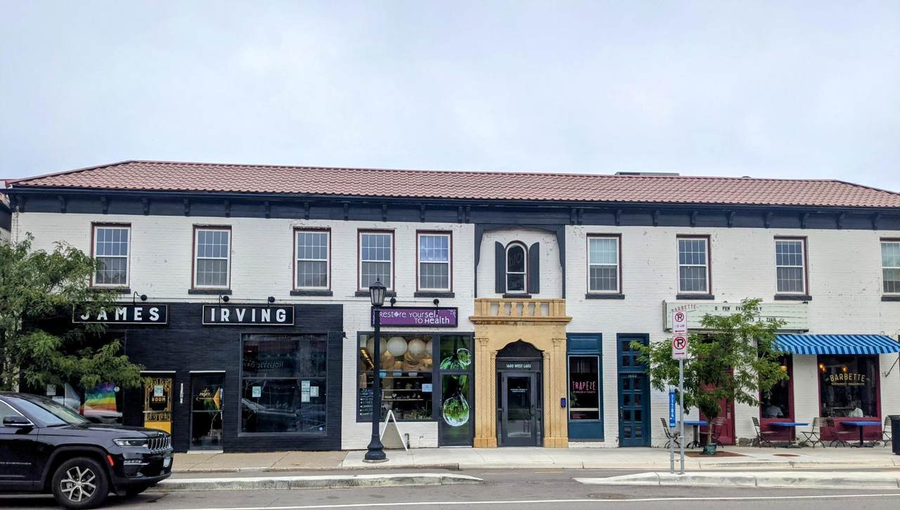 1600 Lake Street - Photo 1