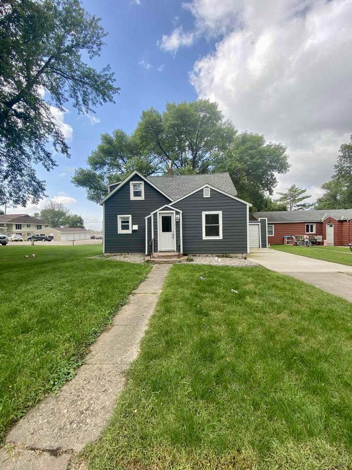 511 Division Street - Photo 1