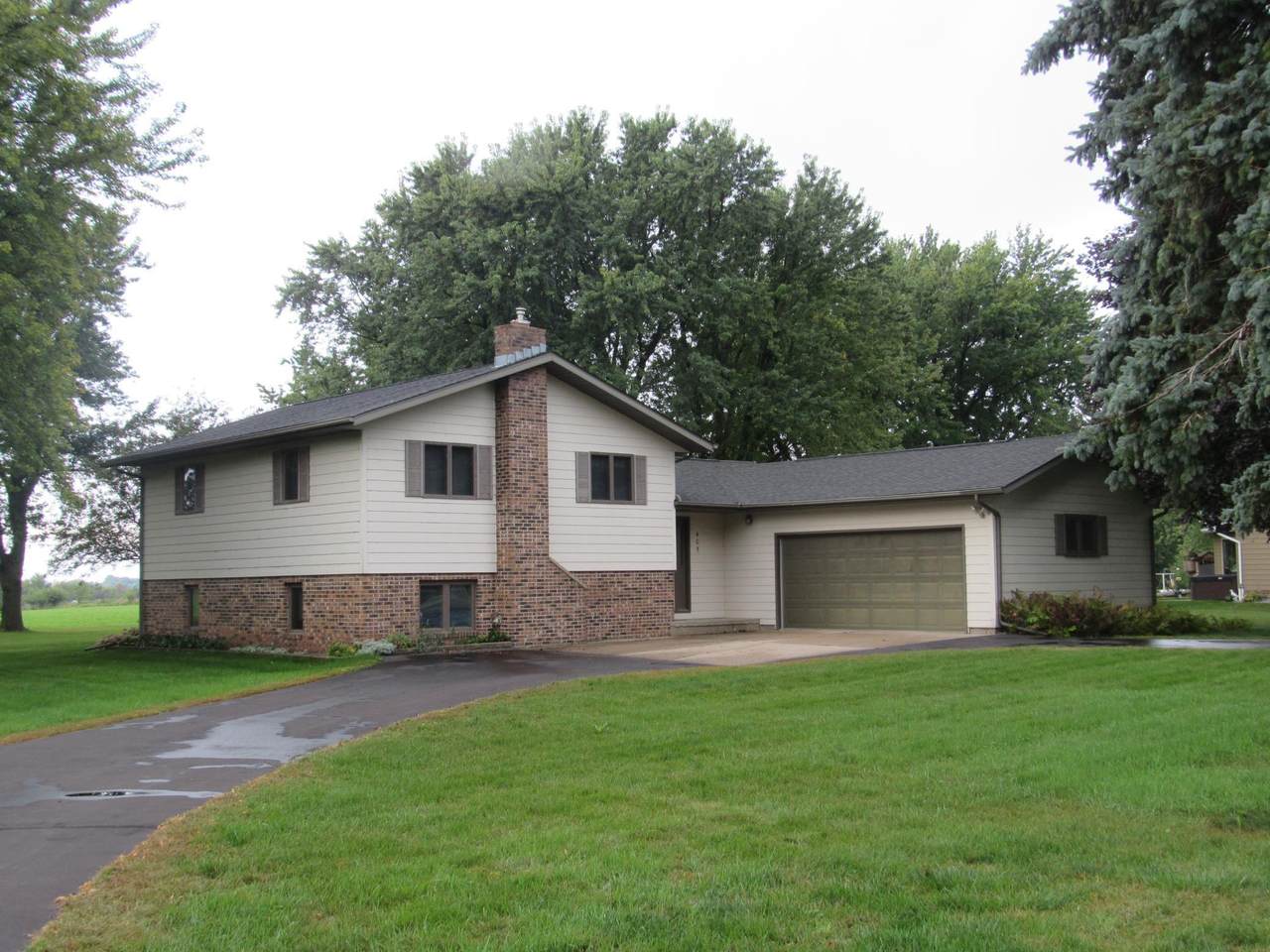 405 8th Street - Photo 1