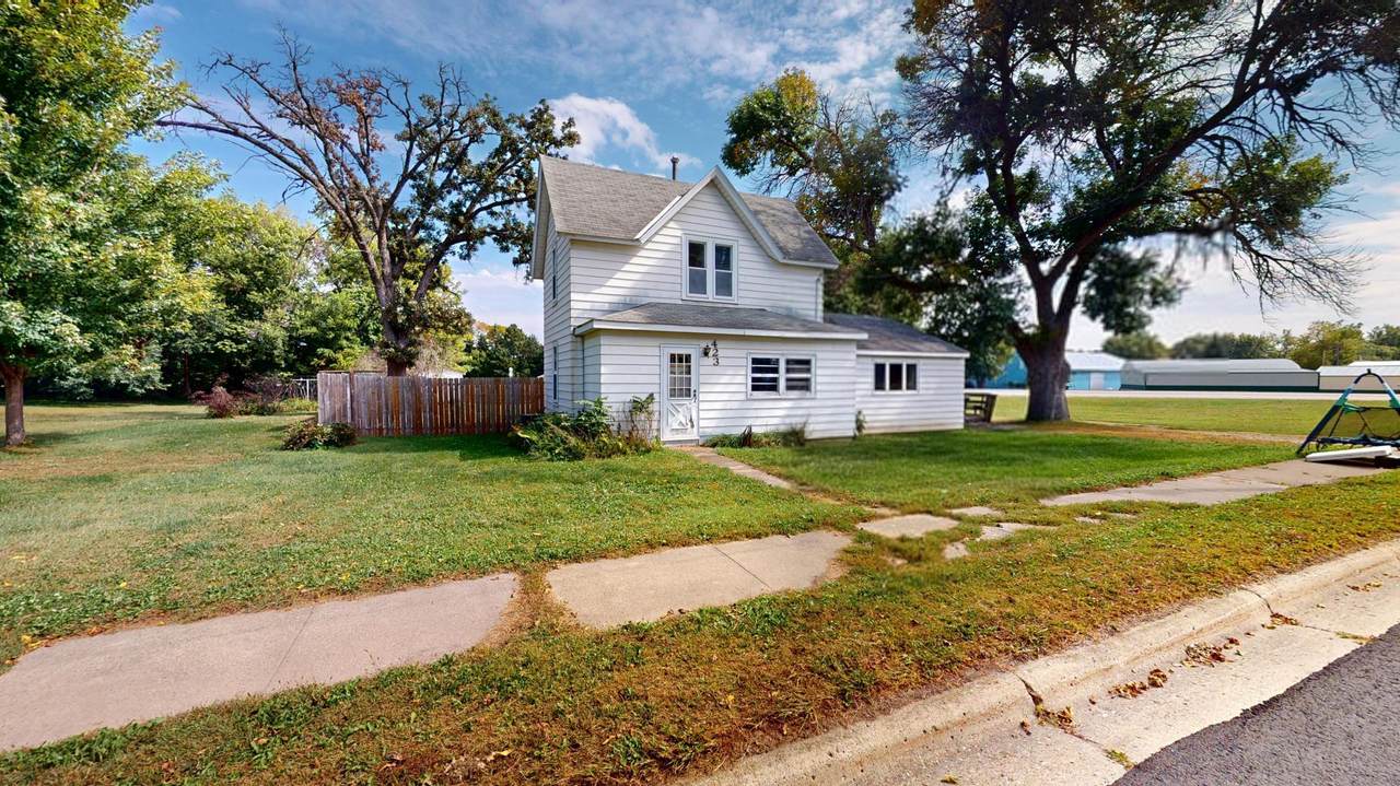 423 Main Street - Photo 1