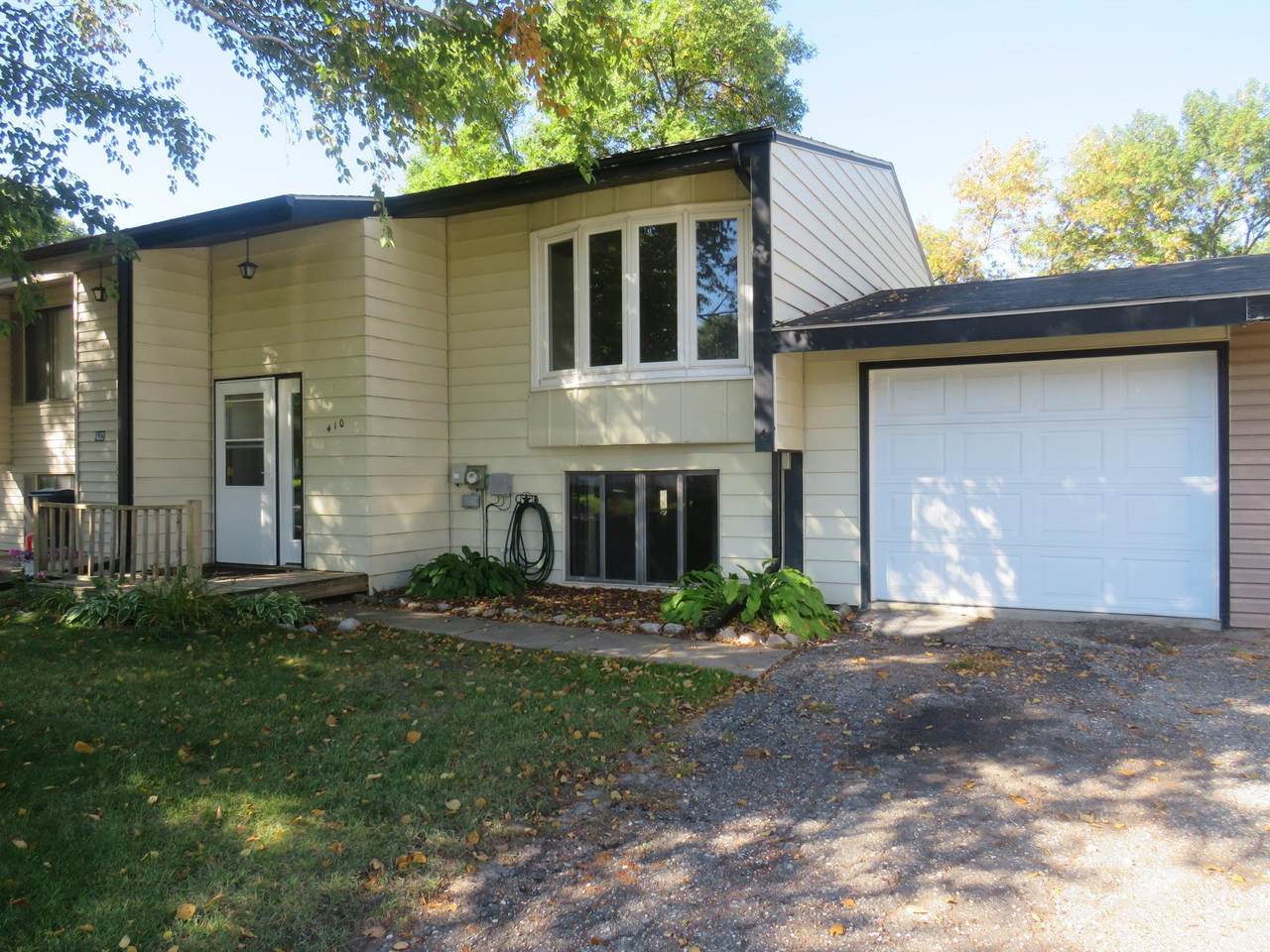 410 19th Street - Photo 1