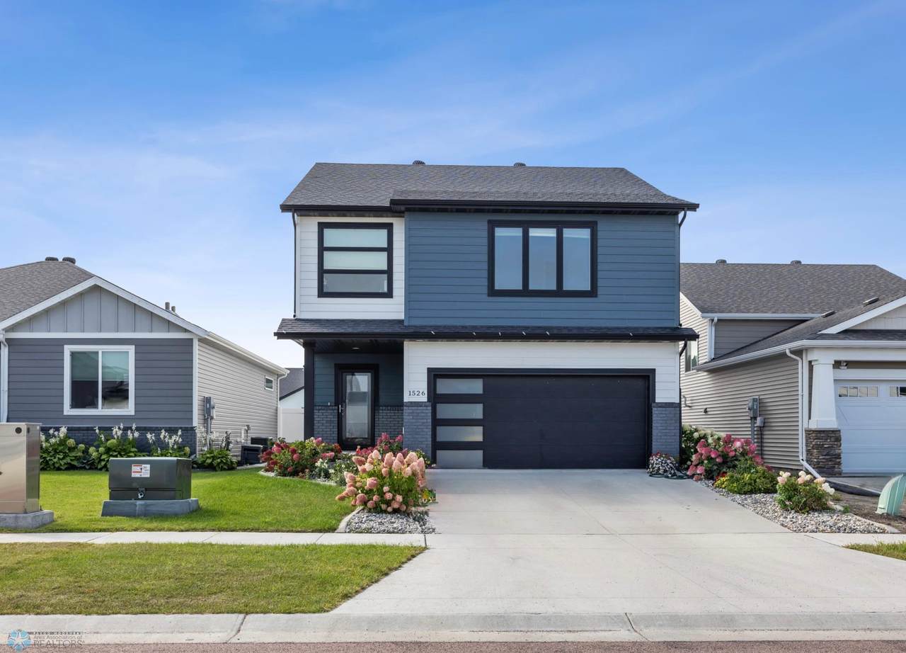 1526 68th Avenue - Photo 1