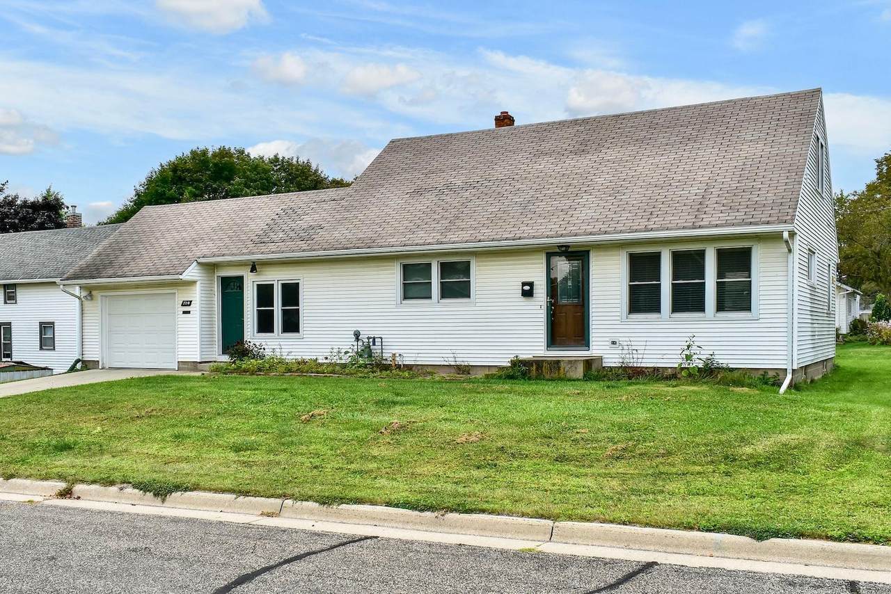 720 Badger Street - Photo 1