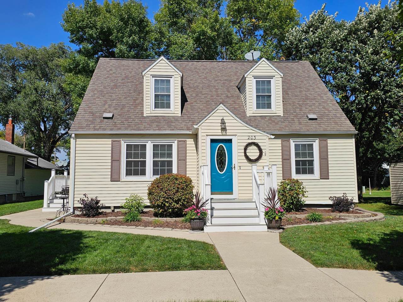 203 3rd Avenue - Photo 1