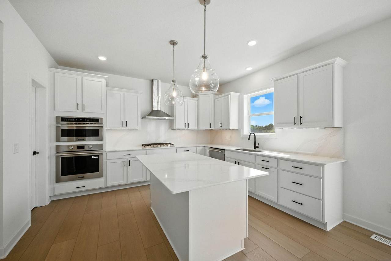 12102 Ivy Street - Photo 1